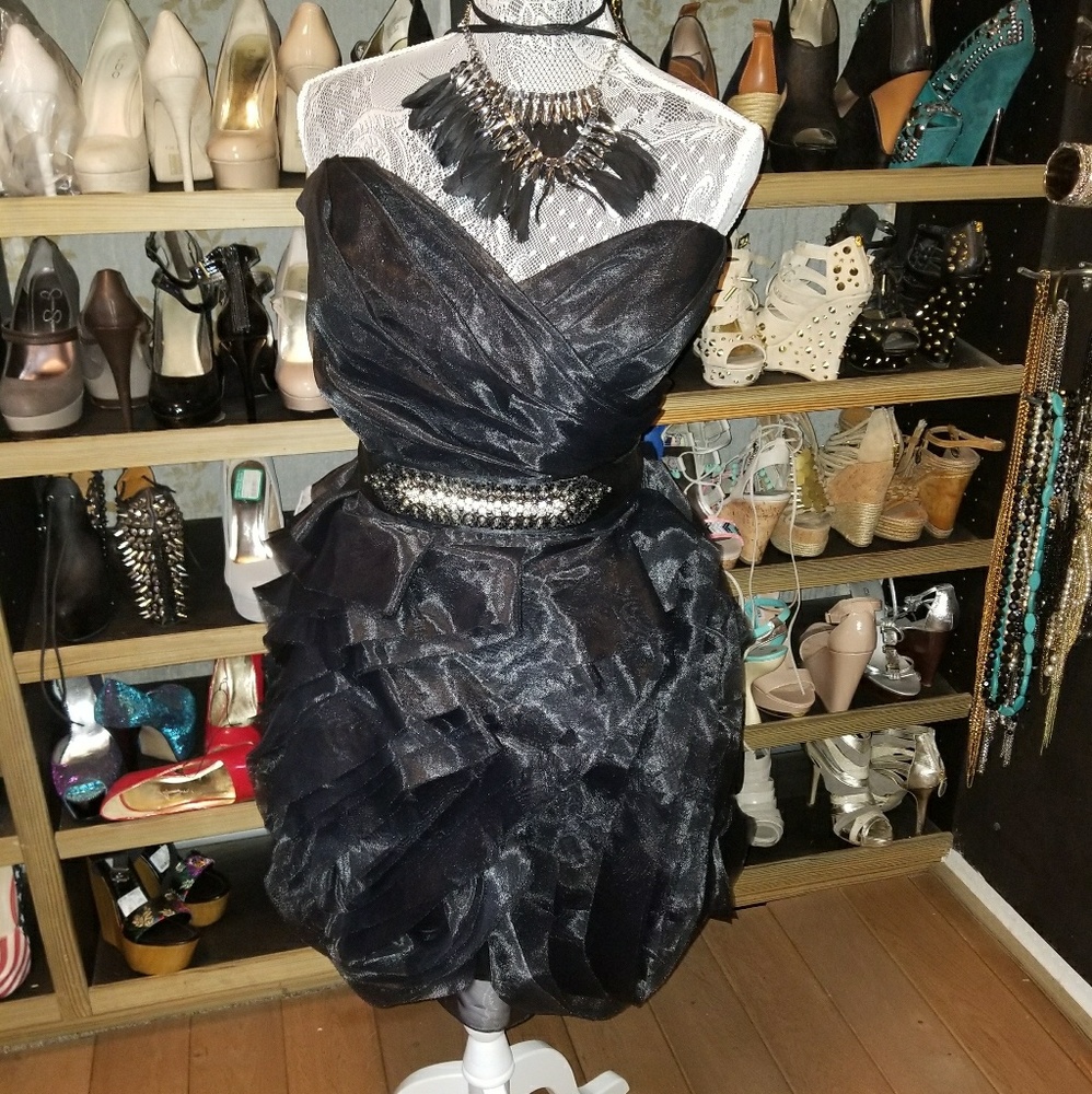 WToo Black Short Prom/Formal Dress